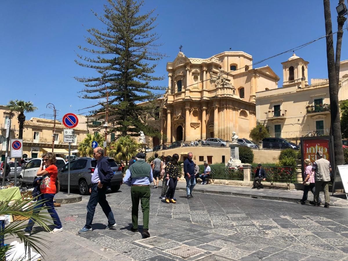 Villa Tannur Del Carmine Noto Exterior foto